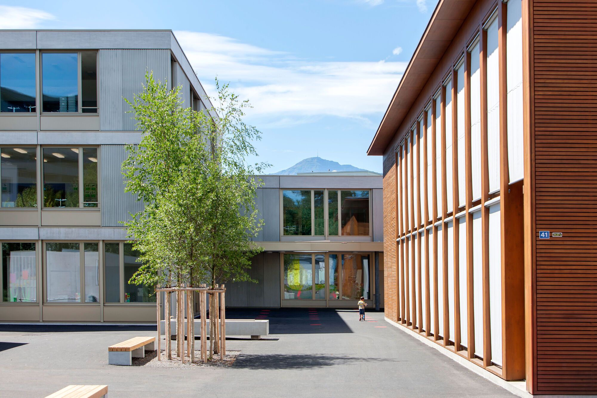 Aussenansicht Schule Riedmatt